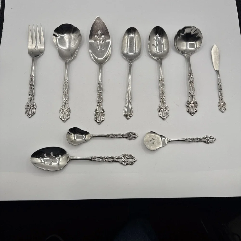 Oneida Chandelier 10 Different Pcs Dinner Fork + Community Stainless Flatware